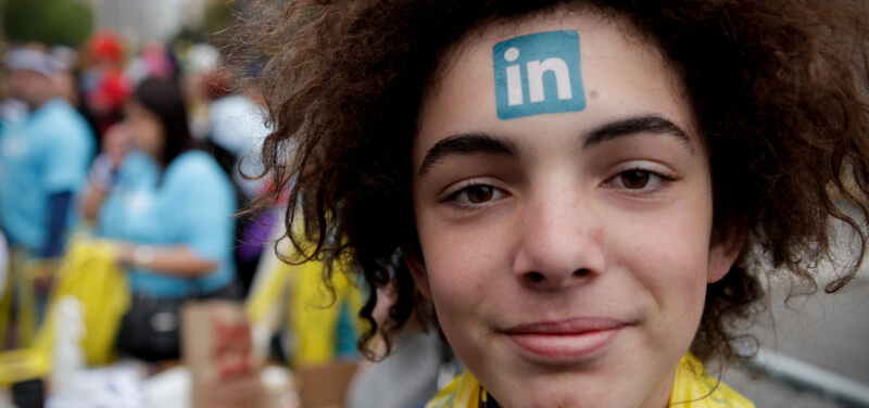 Man muss schon etwas Leidenschaft für LinkedIn entwickeln! (Foto: A Name Like Shields Can Make You Defensive)